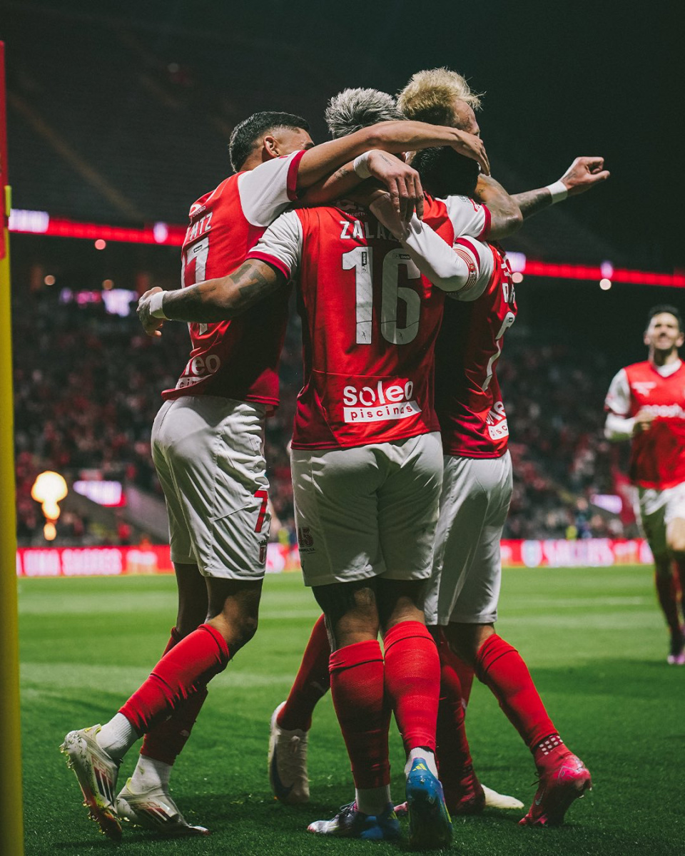 关于赛后突围战来临，葡萄牙体育围绕葡超扳平良机，话题不断，年轻球员得到机会的信息