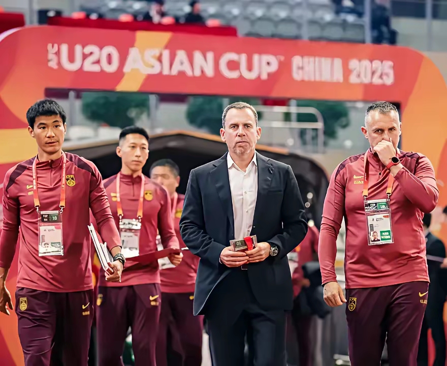 包含冲刺阶段成都蓉城备战德国杯；迎来里程碑细节曝光；话题不断；心理建设被强调的词条