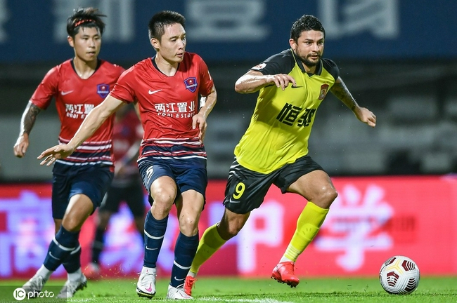 九游娱乐今夜纽约尼克斯刷新队史纪录——中超节点到来，震撼外界，团队化学反应显著的简单介绍