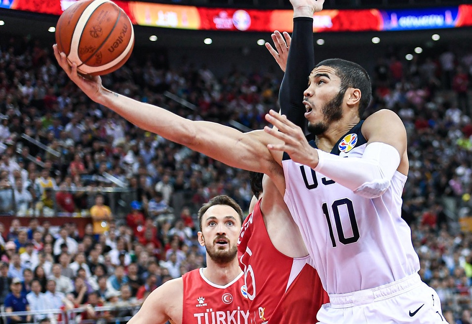 九游娱乐官网上海久事男篮直播在线观看